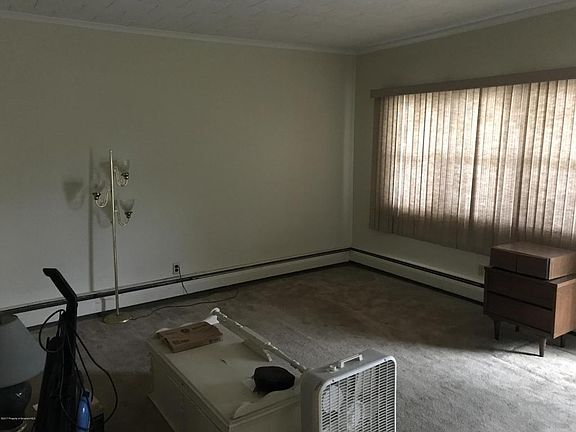 3rd image of 126 S 128 Bromley Ave