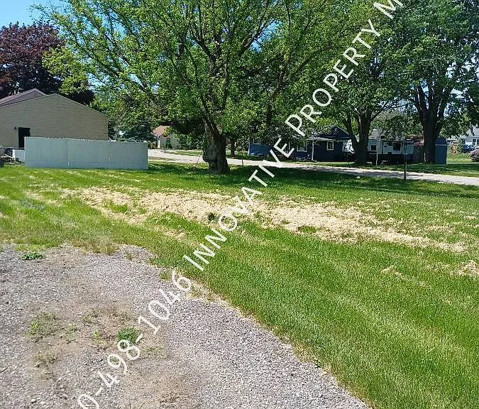 2266 Donovan St — Photo 20