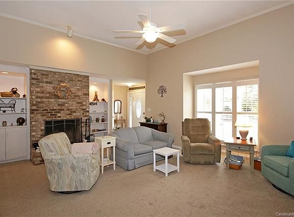 4th image of 137 Farmstead Ln