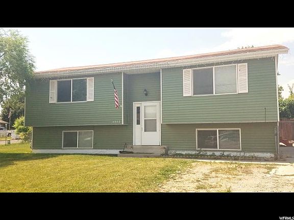 3rd image of 4902 S Farah Dr