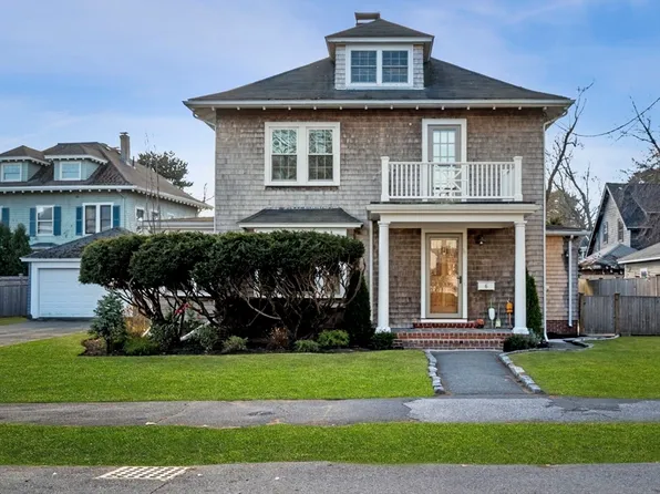 6 Brookhouse Dr, Marblehead, MA 01945