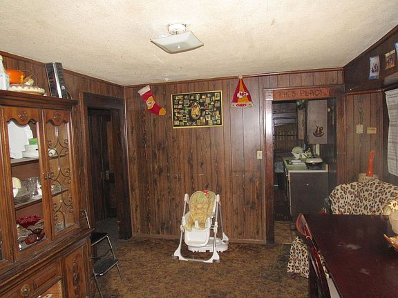 4th image of 5002 Euclid Ave