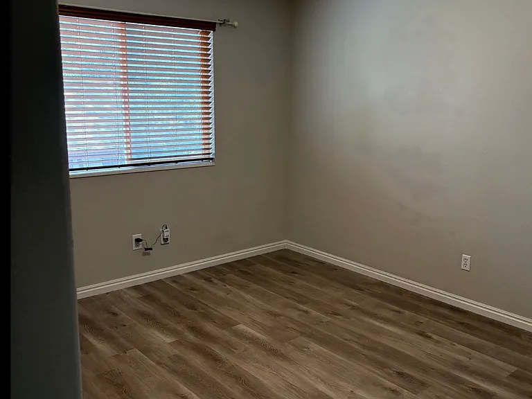 414 W 400 N #1 — Photo 15