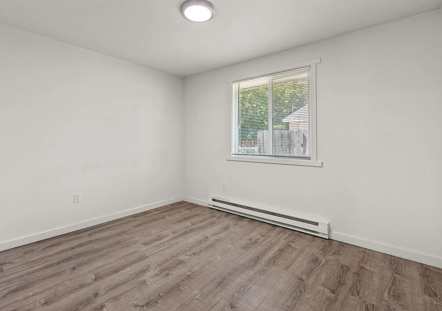 1208 & 1210 E. Boyd Ave. — Photo 4