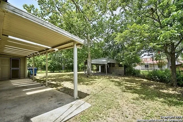 2619 Sleepy Glade St — Photo 19