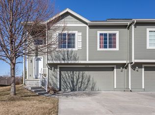 4056 Laurel Ln, Mount Joy, PA 17552