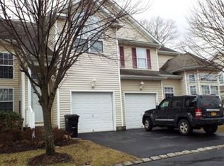 49 Crossbar Rd, Medford, NY 11763