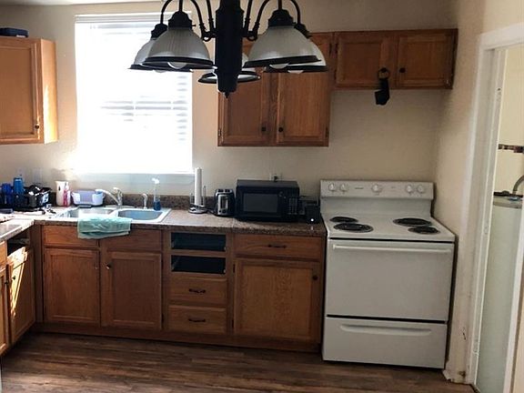 5th image of 117 W Mesquite St