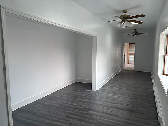 4th image of 1942 W Market St #1