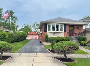 9019 27th St, Brookfield, IL 60513