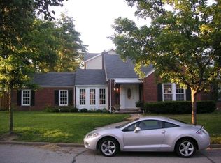 7495 Drexel Dr, Saint Louis, MO 63130