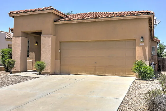 335 E Calle Nacrita — Photo 2