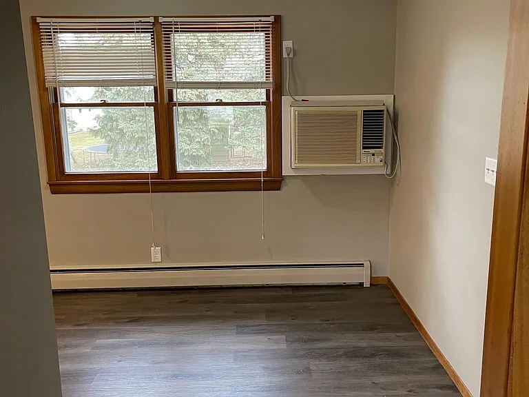 608 S Anderson St — Photo 8