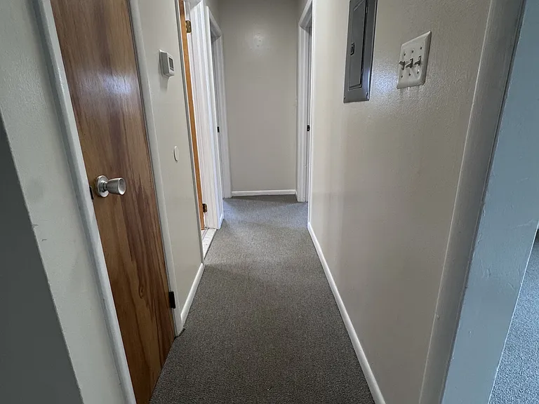 400 Riverside Dr #OVERLOOKBSMT2 — Photo 5