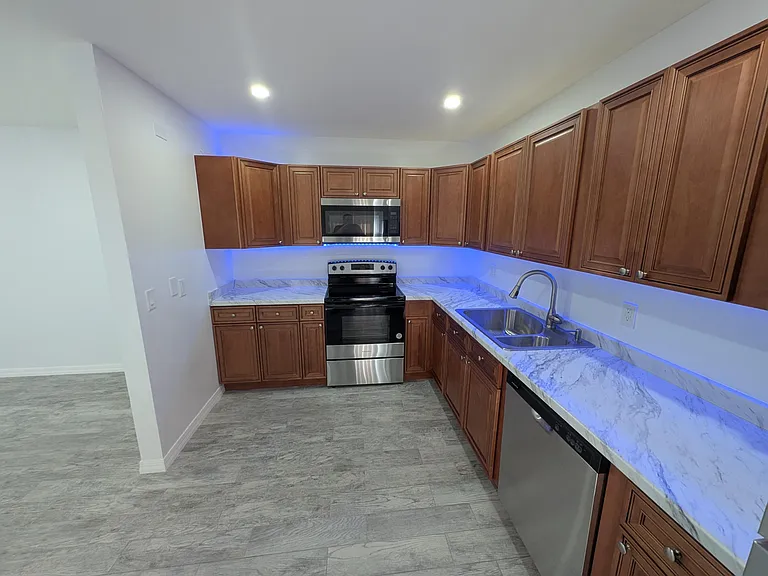 1733 N Congress Ave — Photo 7