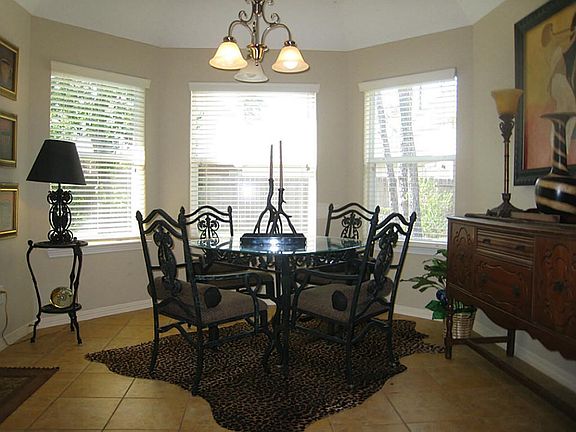 4th image of 4906 Canterbury Way