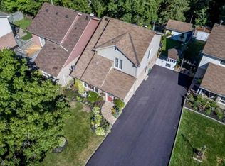 218 Beattie Ave, New Tecumseth, ON L9R1B9