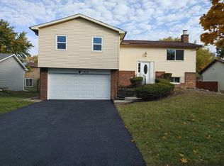 354 Thistle Dr, Bolingbrook, IL 60490