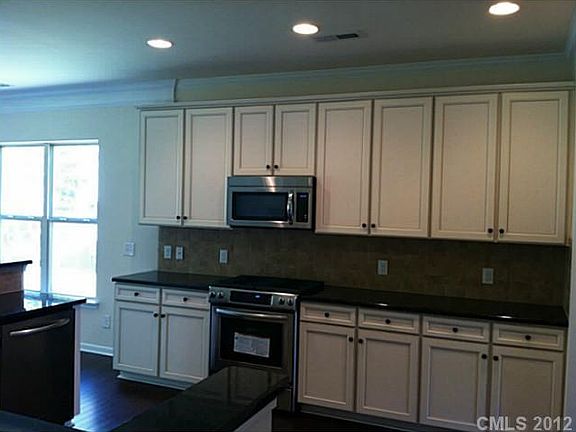 5th image of 219 Quail Crossing Dr #310