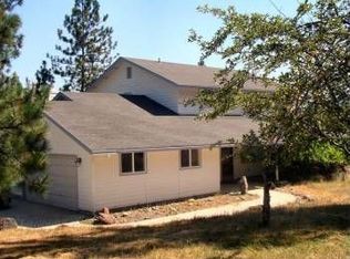 650 Danconia Dr, Trail, OR 97541