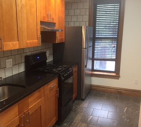 2nd image of 364 15th St APT 1R