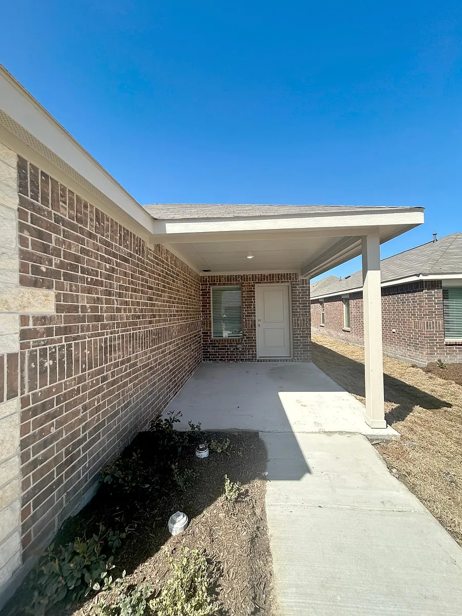 Building Photo - 1920 Aves Glen Ln
