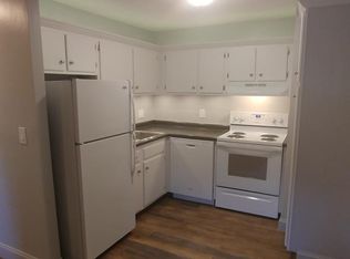 127 English Village Rd APT 102, Manchester, NH 03102
