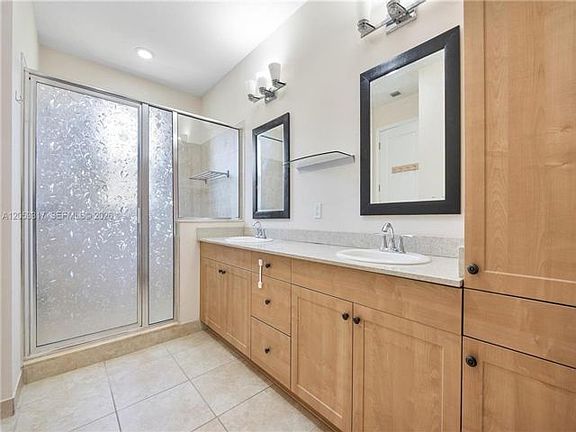 5th image of 20914 NW 1st Dr