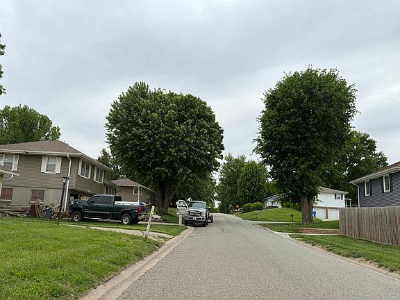 4th image of 3131 Jennifer Ln