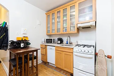Rented by (Legacy) Elegran