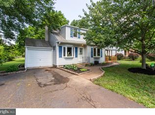 2045 Store Rd, Skippack, PA 19438