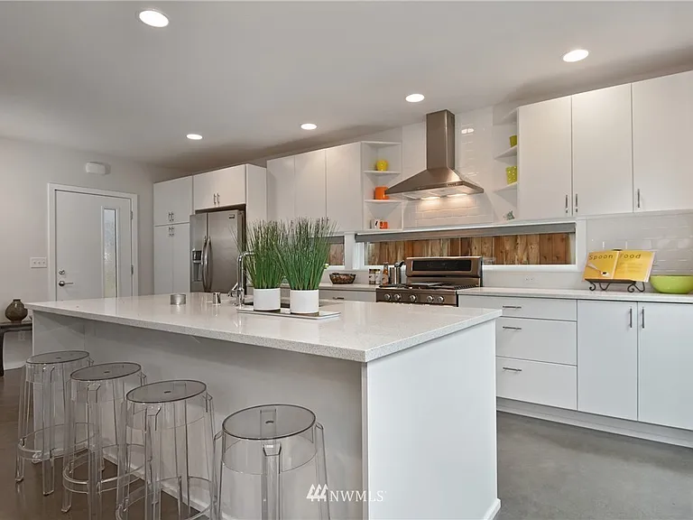 4406 Brygger Dr W — Photo 5