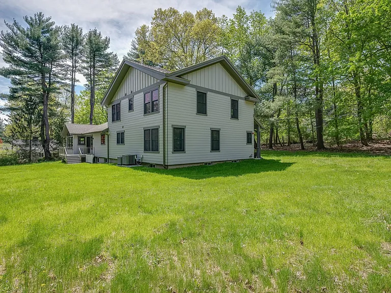 1111 Hardscrabble Rd — Photo 38