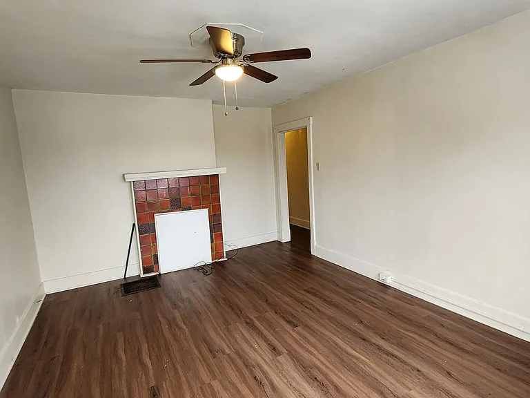 2918 Clermont Ave — Photo 18