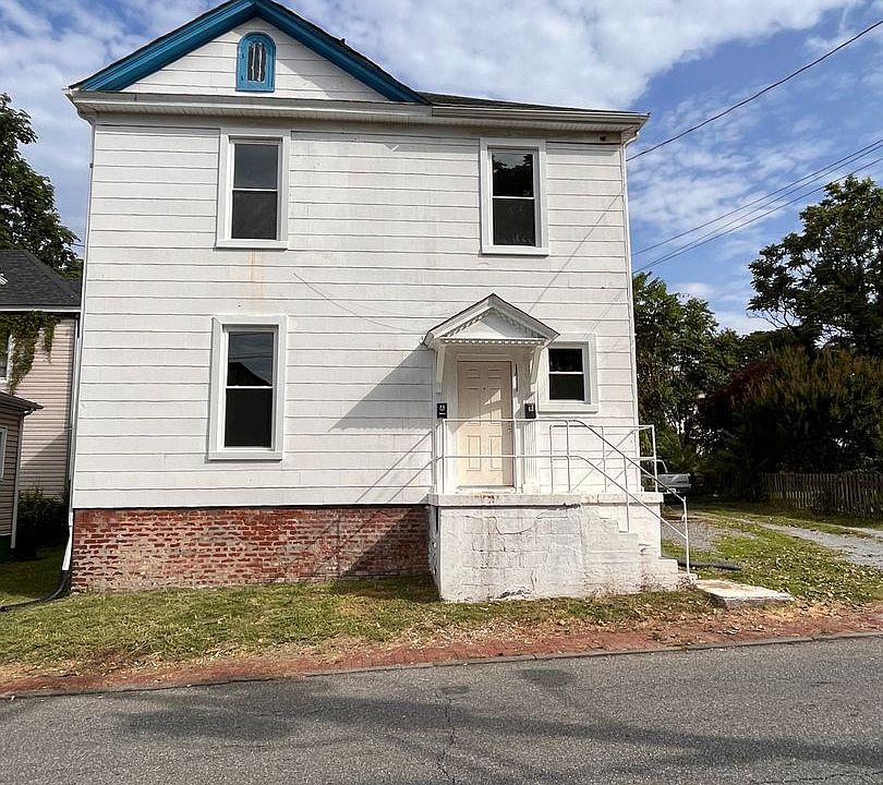 1st image of 1411 11th St APT A