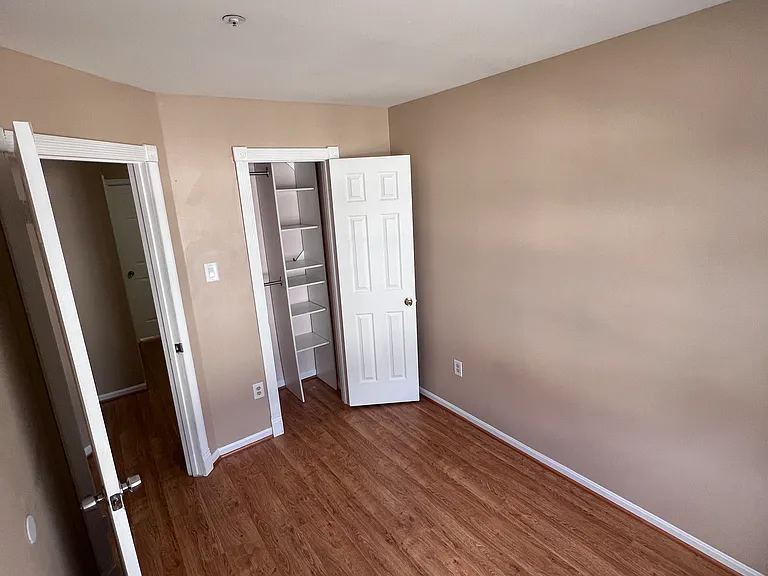1412 Nestlewood Ct — Photo 17