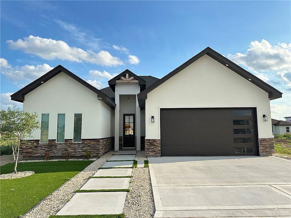 1st image of 1016 W Solaris Ln