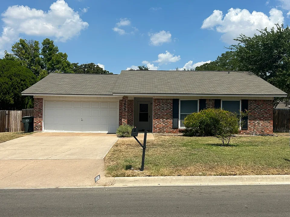 2006 Carnation Ln