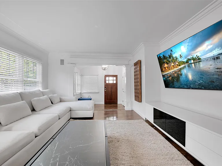 1444 Bennaville Ave — Photo 6