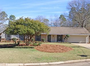 702 Huntindon Rd, Hattiesburg, MS 39402