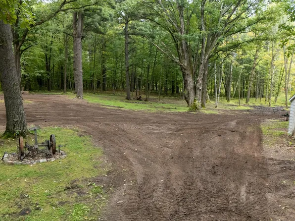 9840 Audrey Gayle Dr, Grasston, MN 55030