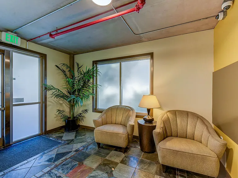 103 Bellevue Ave E #204 — Photo 15
