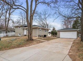 237 Sigurd St, Saint Paul, MN 55106