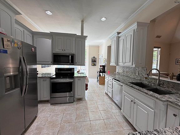 3rd image of 5437 Prairie Lace Ln