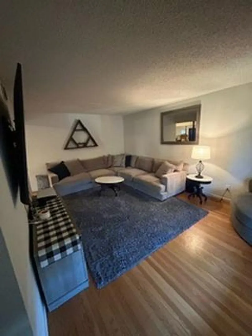 Adorable 3/2 Central Sacramento! Please Read Entire Ad For Viewings! — Photo 4
