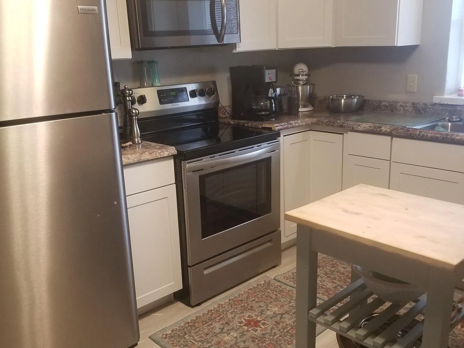 1015 Grafton Rd — Photo 2