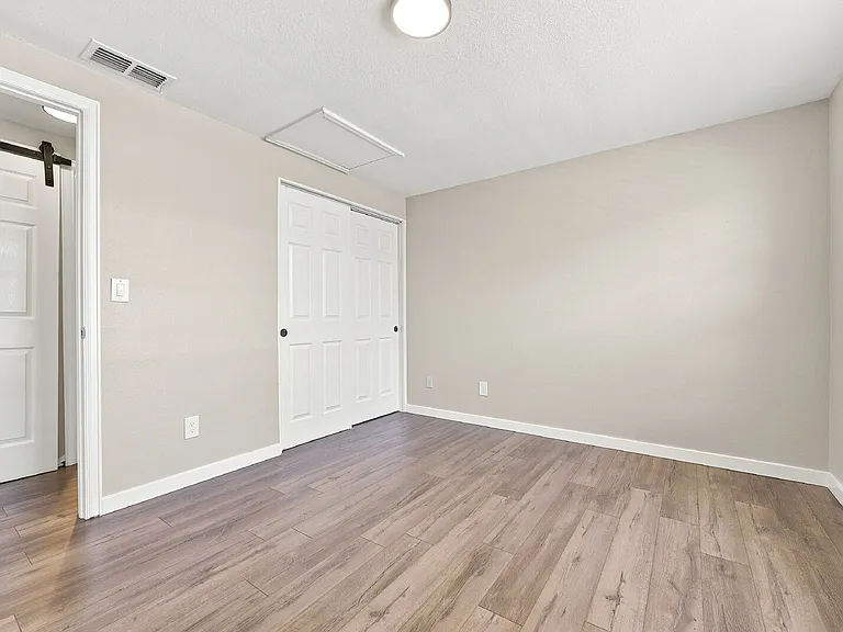 1505 S Ouray Cir #D — Photo 15