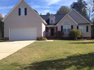 132 Silver Birch Ln, Mount Holly, NC 28120