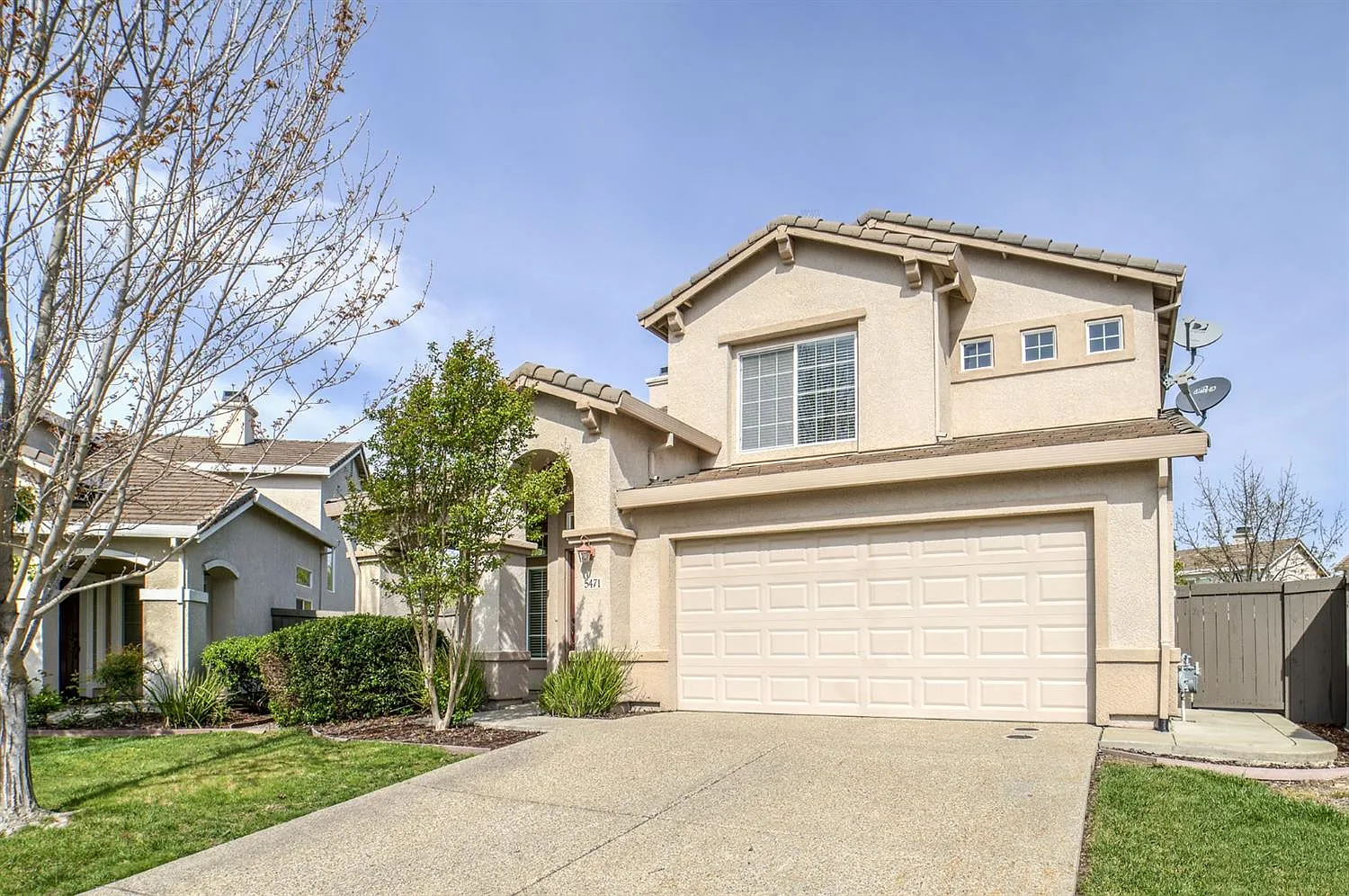 5471 Lewrosa Way photo 1