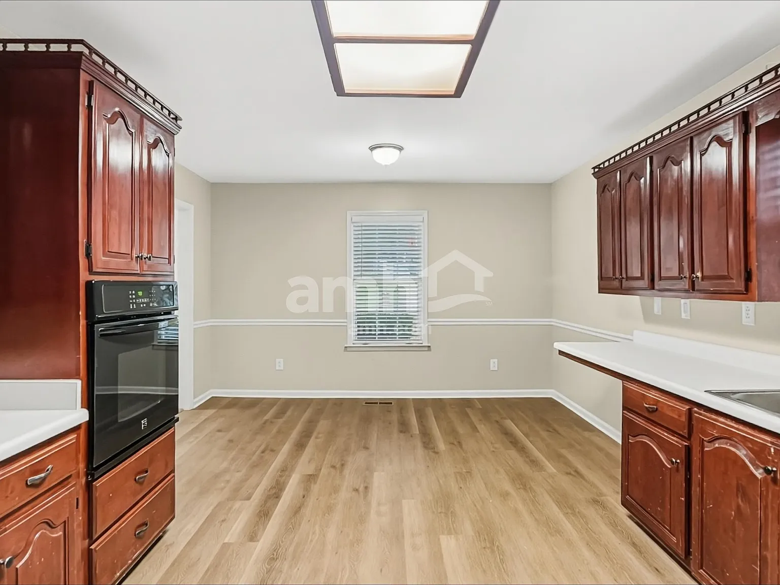 5 bed, 4.0 bath, 3218 sqft, $3,095 — Photo 4